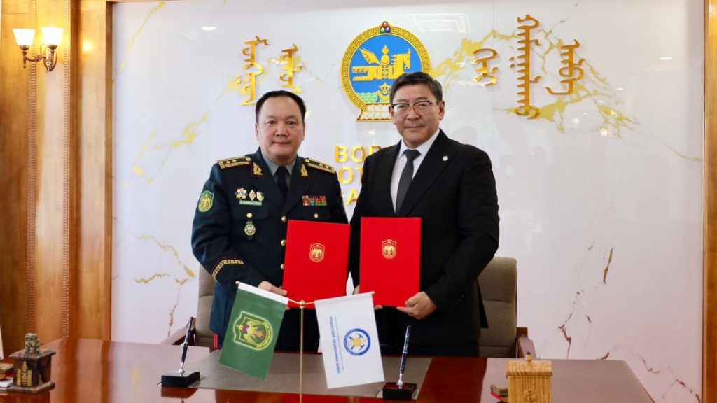 ХИЛ ХАМГААЛАХ ЕРӨНХИЙ ГАЗАРТАЙ ХАМТЫН АЖИЛЛАГААНЫ САНАМЖ БИЧИГ БАЙГУУЛЛАА.