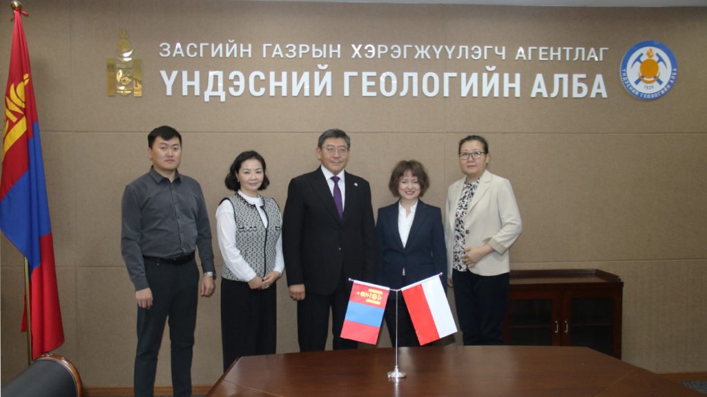 Үндэсний геологийн албаны даргын үүргийг түр орлон гүйцэтгэгч Н.Мөнхбилэг Бүгд Найрамдах Польш Улсын Элчин сайдын яамны хэргийг түр хамаарагч хатагтай Агата Обратаньскаг хүлээн авч уулзлаа.